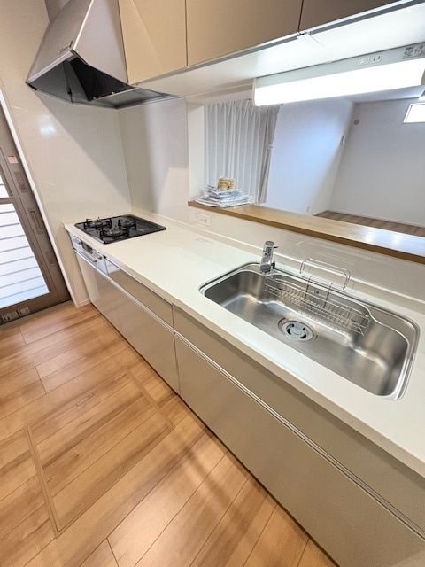 Modern 4LDK House for Sale in Izumi, Osaka - Corner Lot, 2019 Build - Thumbnail 3