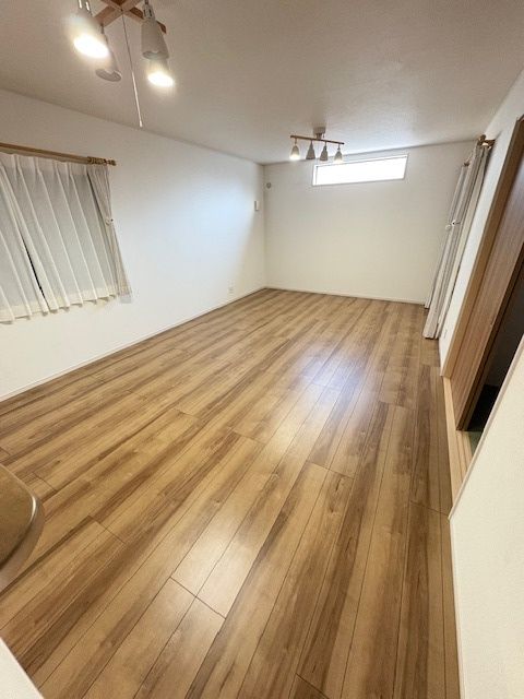 Modern 4LDK House for Sale in Izumi, Osaka - Corner Lot, 2019 Build - Thumbnail 2