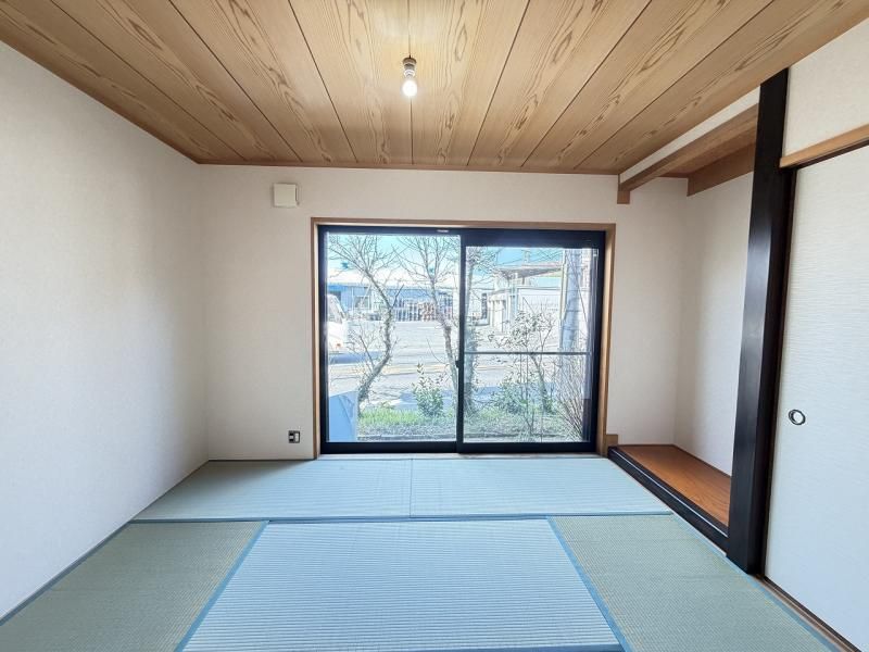 5LDK Family Home with Elevator for Sale in Izumi City, Osaka - Thumbnail 4