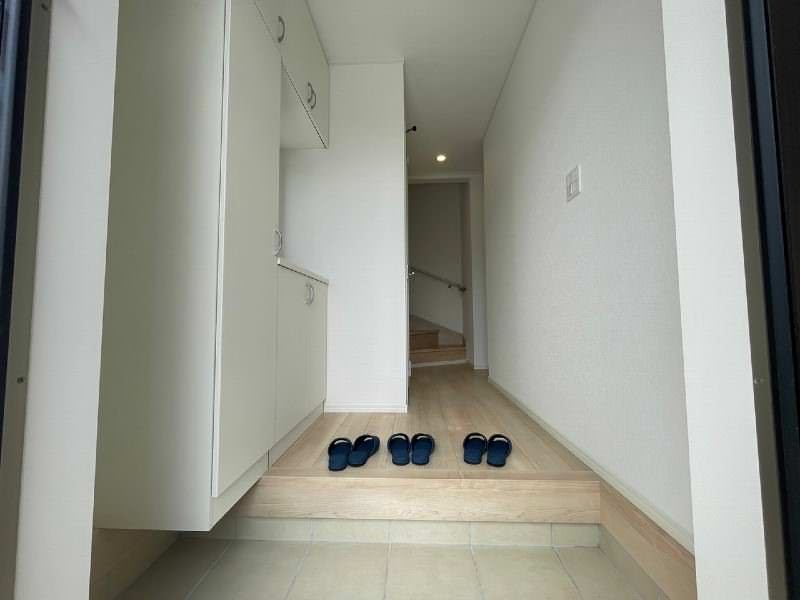 4LDK House for Sale in Itoman, Okinawa - 99.22 sqm - Thumbnail 2