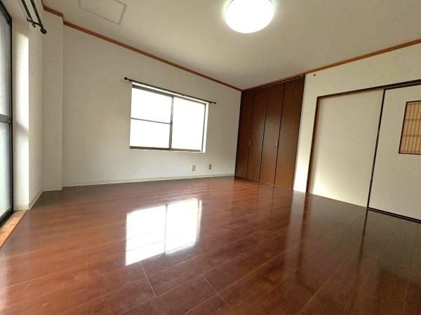 4DK Steel-Frame House for Sale in Takaishi, Osaka - Thumbnail 3