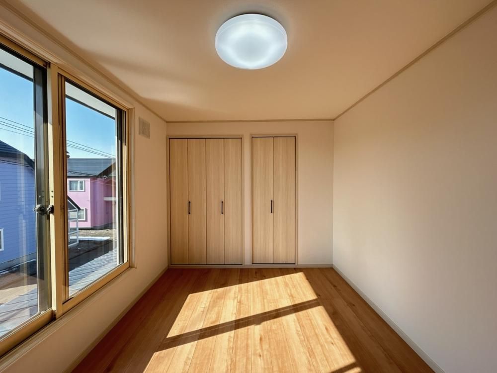 Renovated 4LDK House with 4 Parking Spots in Muroran, Hokkaido - Thumbnail 3