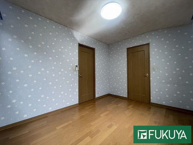 3SLDK Detached House for Sale in Itami, Hyogo - Thumbnail 3