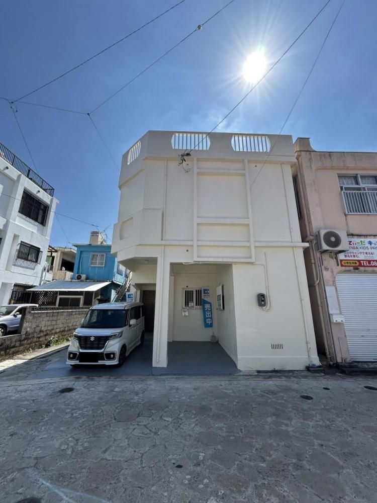 5LDK Two-Generation House for Sale in Yonabaru, Okinawa - Thumbnail 3