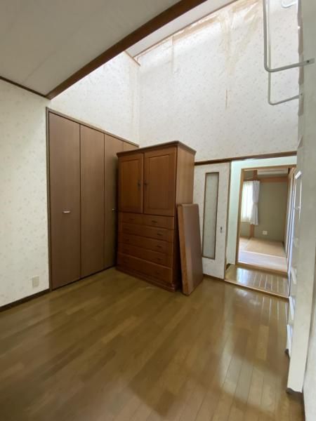 4SLDK Detached House with Loft for Sale in Katano City, Osaka - Thumbnail 2