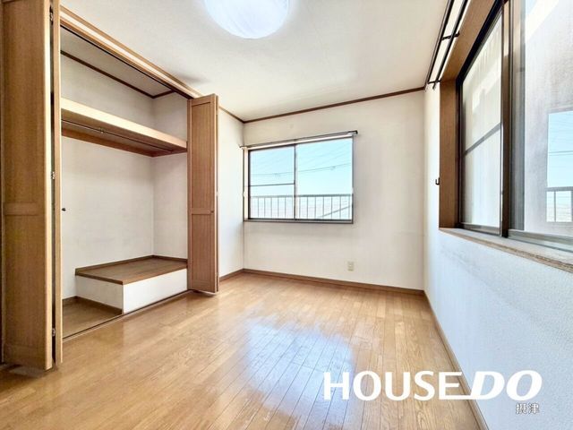 4LDK Detached House for Sale in Settsu, Osaka - Renovated Kitchen - Thumbnail 3