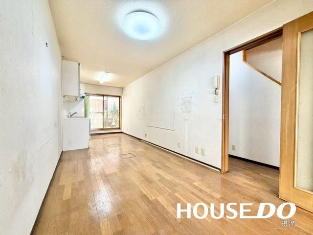 4LDK Detached House for Sale in Settsu, Osaka - Renovated Kitchen - Thumbnail 4