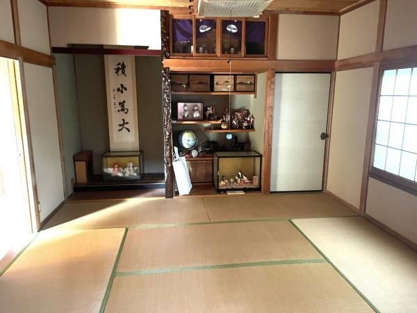 7DK House for Sale in Imabari City with Large Land - Thumbnail 3