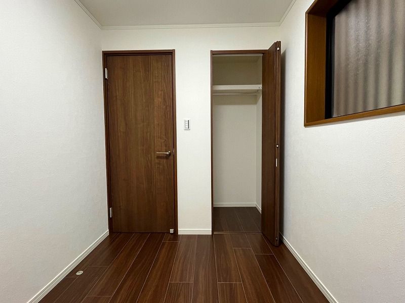 Renovated 3-Storey House with Garage Near JR Noge Station, Osaka - Thumbnail 4