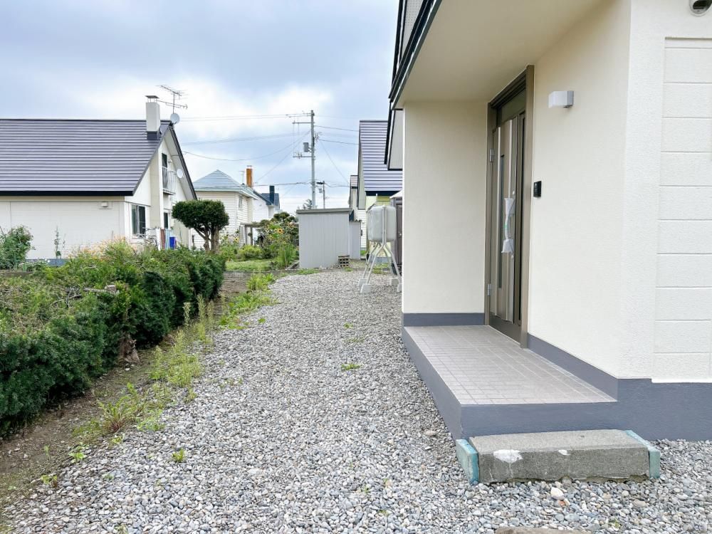 Renovated 4LDK House for Sale in Makubetsu, Hokkaido - Thumbnail 2