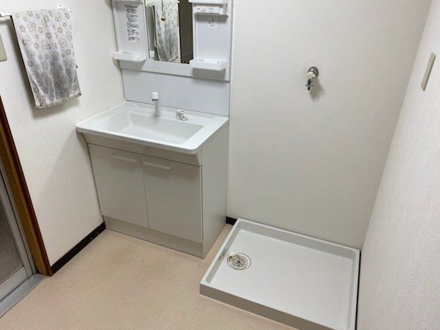 5LDK Detached House for Sale in Ikoma, Nara - 123.93 sqm - Thumbnail 3