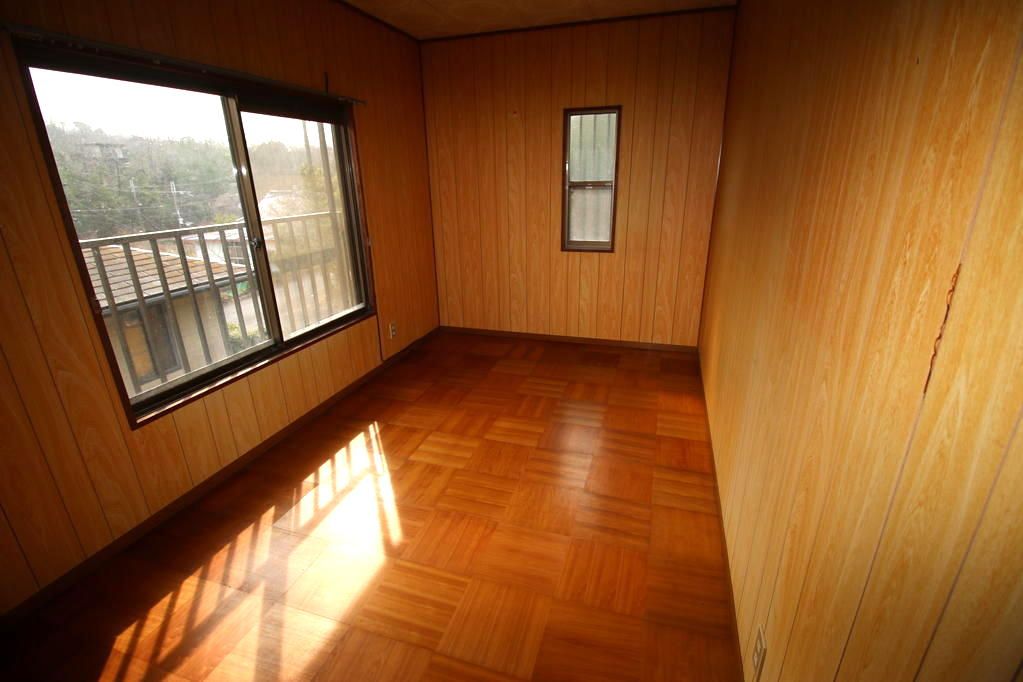 三田市大川瀬の中古戸建て 348万円 4DK 軽量鉄骨造 - Thumbnail 4