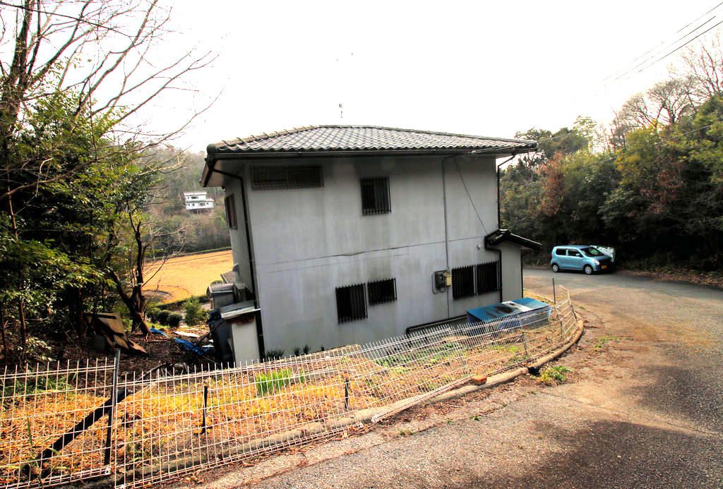 三田市大川瀬の中古戸建て 348万円 4DK 軽量鉄骨造 - Thumbnail 3