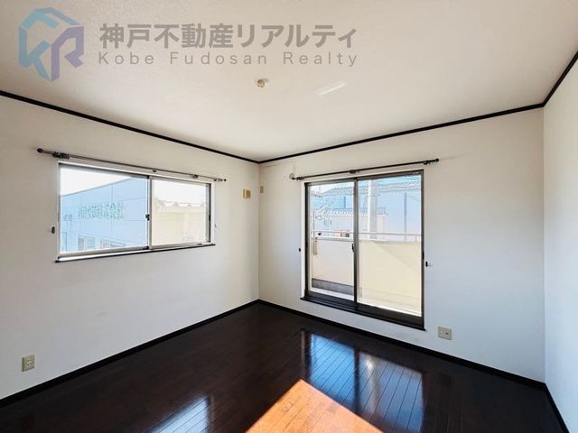 3LDK Corner Lot House for Sale in Kobe Nishi-ku - Thumbnail 3