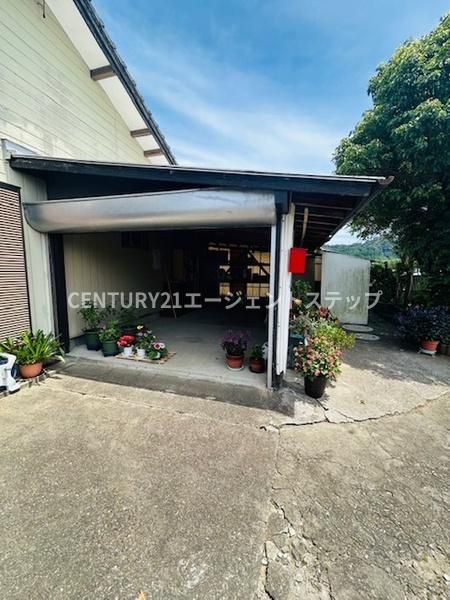 5DK House with 1439 sqm Garden for Sale in Nishi, Miyazaki - Thumbnail 2