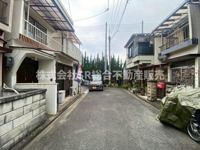 Renovated 2LDK House for Sale in Higashiosaka, Osaka - Thumbnail 3