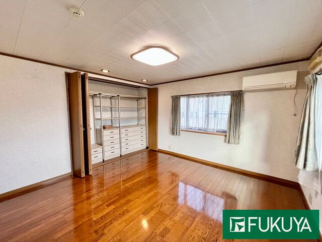 6SDK House with 4-Car Garage in Himeji, Hyogo - Thumbnail 2