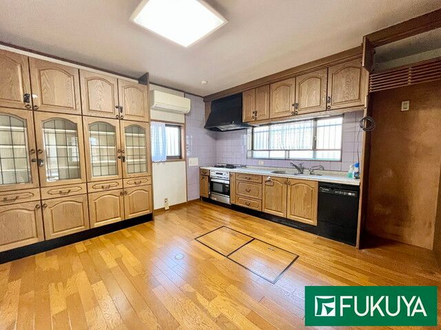 6SDK House with 4-Car Garage in Himeji, Hyogo - Thumbnail 4
