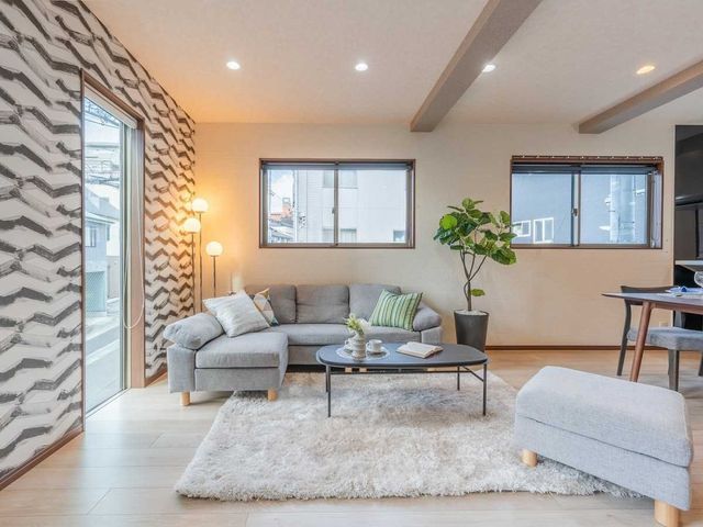 Modern 2018-Built 2LDK Townhouse with Rooftop in Central Kobe - Thumbnail 3