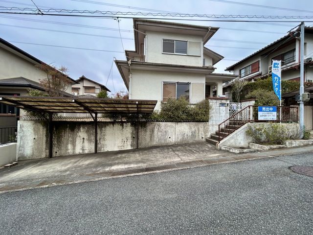 5DK Detached House for Sale in Oji Town, Nara Prefecture - Thumbnail 2