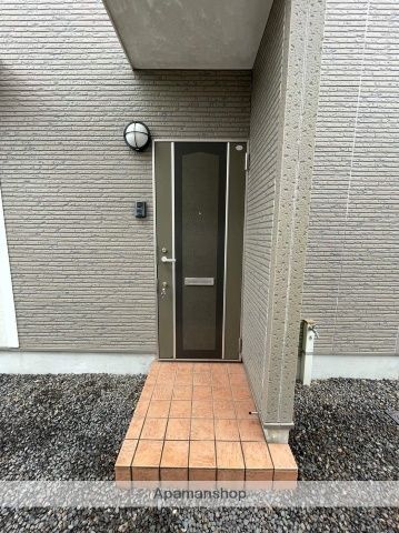 2LDK Rental House in Mimata-cho, Miyazaki - 69.56 sqm - Thumbnail 3