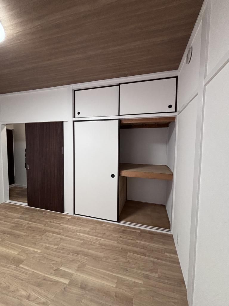 Renovated 3DK+S House Near Shirokitakoen Station, Osaka - Thumbnail 3