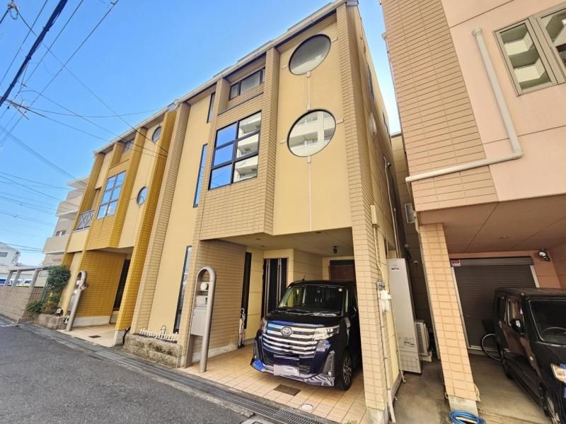 4LDK Family Home Near Oowada Station, Kadoma City - Image 1