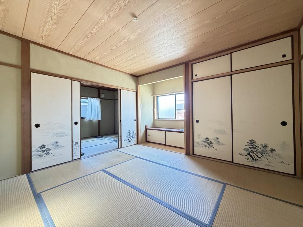 5DK House for Sale in Matsubara, Osaka - 107m² - Thumbnail 4
