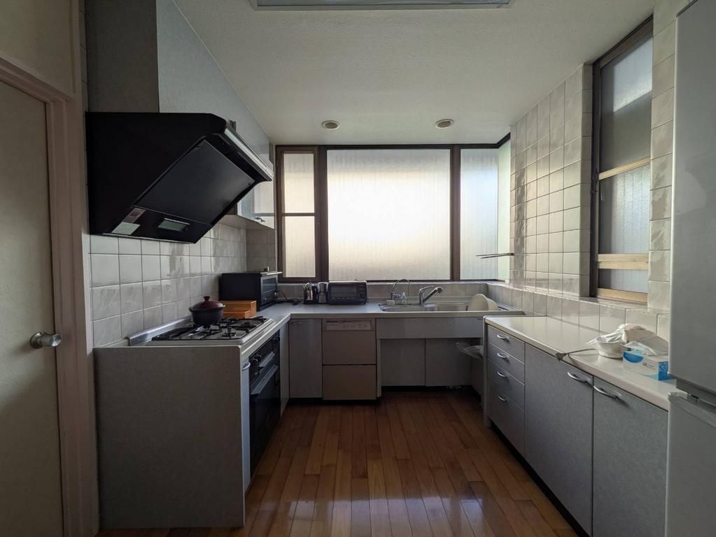 9DK Detached House for Sale in Wakayama City, 276m² - Thumbnail 2