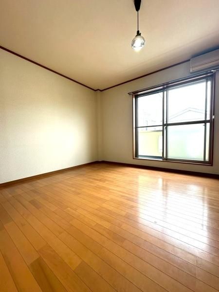 3-Storey Steel House with Roof Terrace for Sale in Osaka - Thumbnail 3