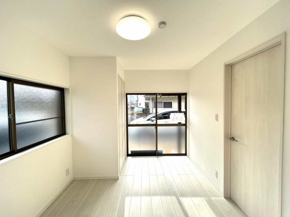 Renovated 3LDK House in Hofu, Yamaguchi | Move-in Ready - Thumbnail 2