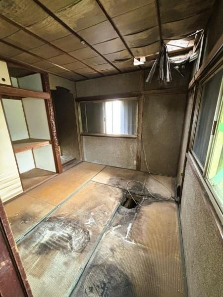 3DK Detached House for Sale in Hannan City, Osaka - Thumbnail 3