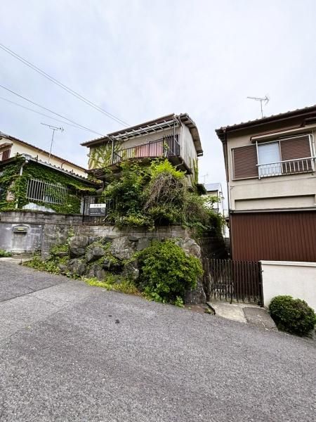 3DK Detached House for Sale in Hannan City, Osaka - Thumbnail 2