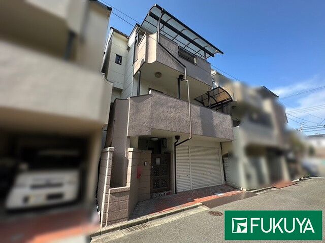 4-Story 5SLDK Wooden House for Sale in Daito City, Osaka - Thumbnail 2