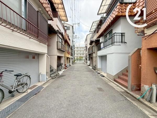 3LDK Renovated House for Sale in Konohana Ward, Osaka - Thumbnail 3
