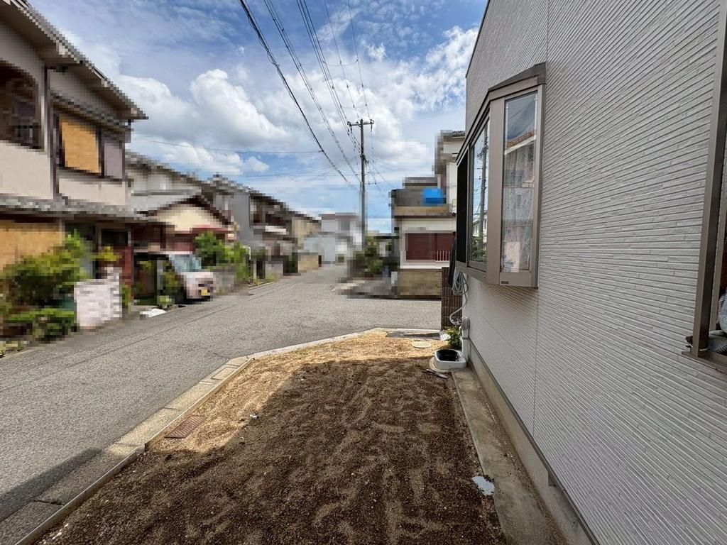 4LDK Renovated Corner Lot House for Sale in Kishiwada, Osaka - Thumbnail 2