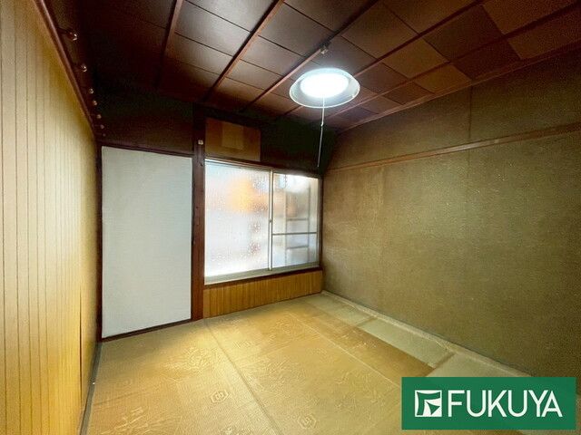 3K Used Terraced House for Sale in Hirakata, Osaka - Thumbnail 2