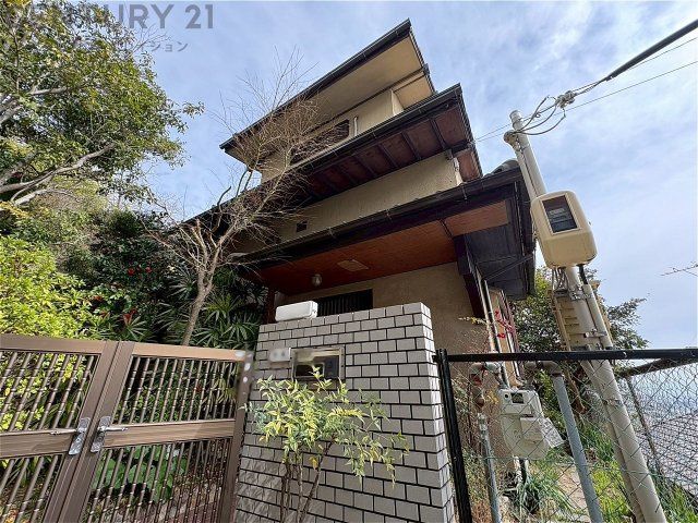 4LDK Detached House for Sale in Koyoen, Nishinomiya - Thumbnail 3