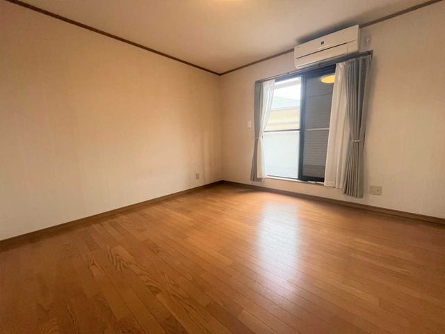 4LDK Detached House for Sale in Neyagawa City, Osaka - Thumbnail 4