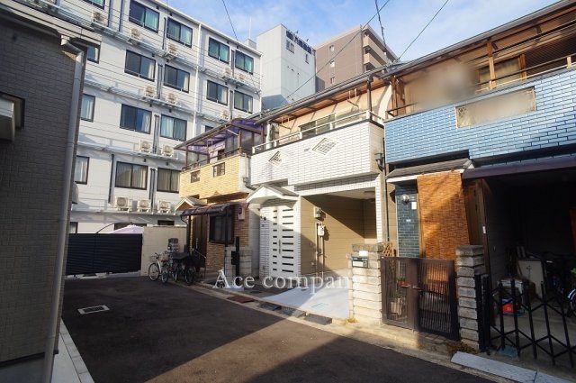 Renovated 4LDK House Near Kintetsu Yao Station, Osaka - Thumbnail 3