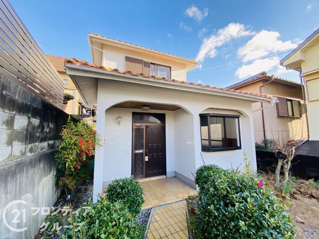 6DK Wooden House for Sale in Shijonawate, Osaka - Thumbnail 2