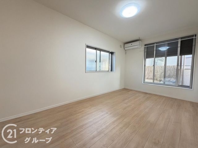4SLDK Detached House for Sale in Sakai Mihara Ward, Osaka - Thumbnail 4