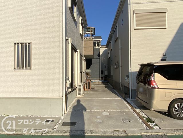 4SLDK Detached House for Sale in Sakai Mihara Ward, Osaka - Thumbnail 2