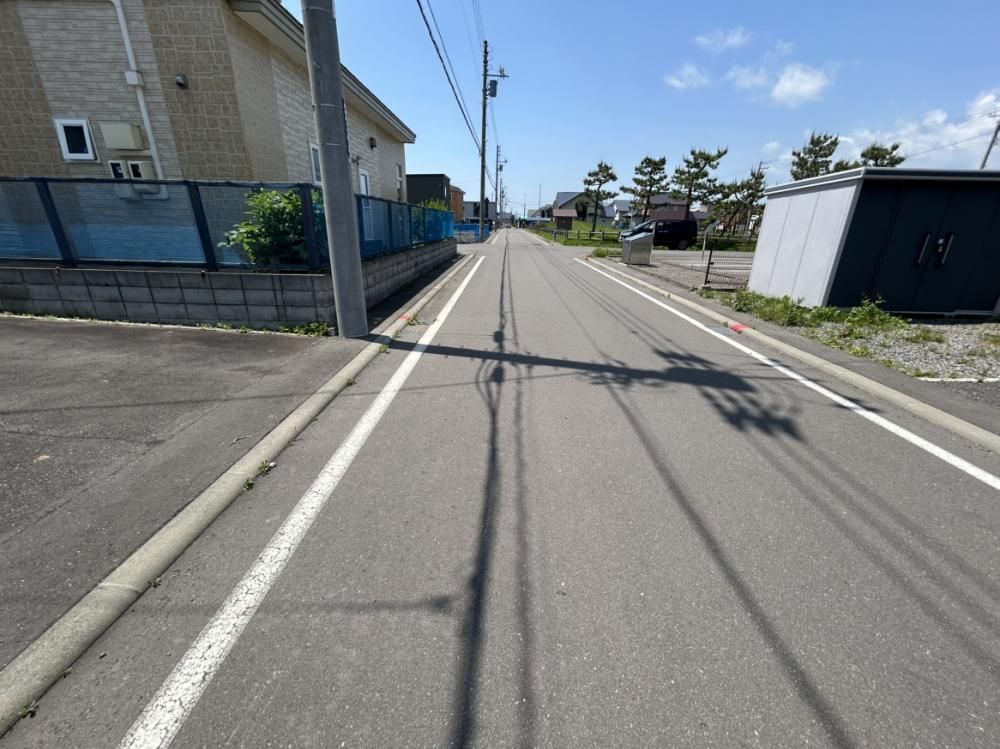 Renovated 3LDK Detached House for Sale in Tomakomai, Hokkaido - Thumbnail 3