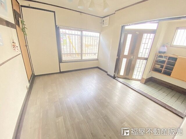 Renovated 2DK Wooden House for Sale in Kadoma, Osaka - Thumbnail 2