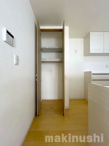 Modern 3LDK House for Sale in Matsubara, Osaka - Built 2020 - Thumbnail 4