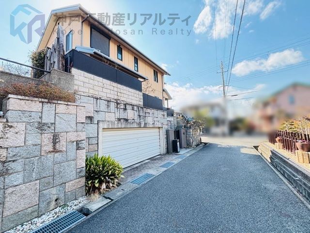 6SLDK House with Elevator in Kobe Tarumi | Sekisui House Build - Thumbnail 3
