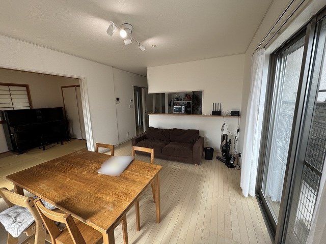 4LDK Detached House for Sale in Takatsuki, Osaka - Thumbnail 3