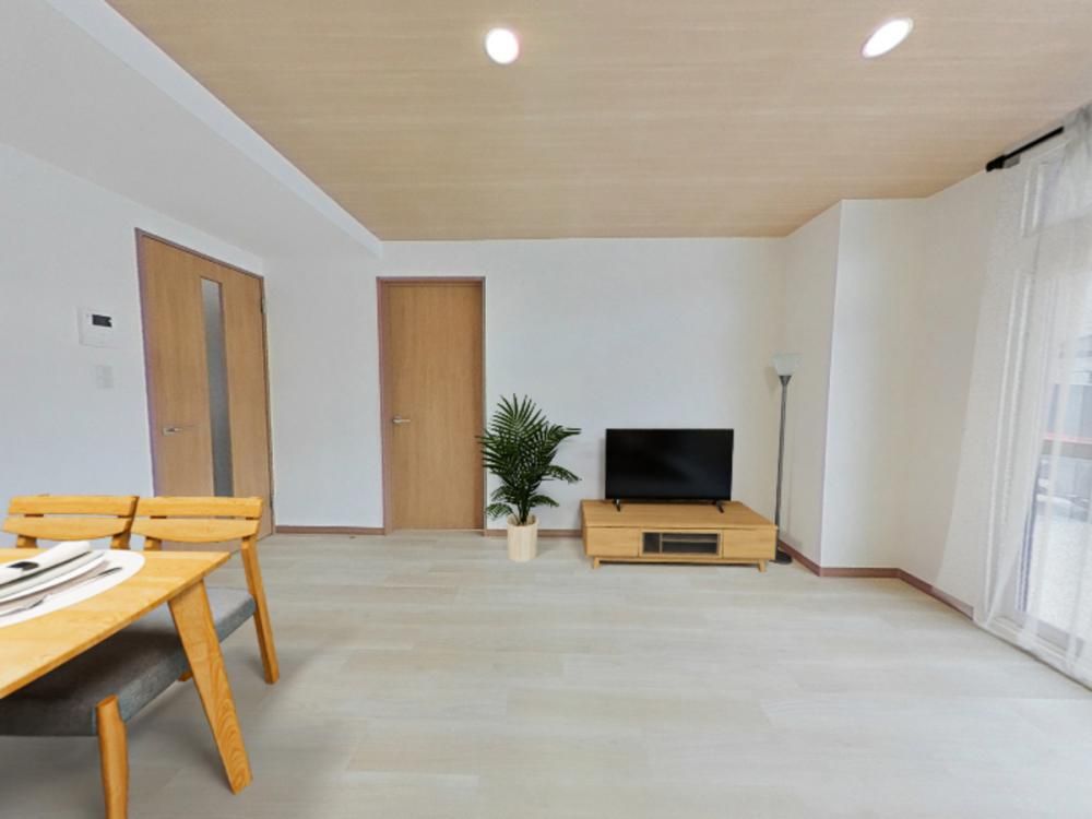 Renovated 4-Bedroom House with 4-Car Parking in Eniwa, Hokkaido - Thumbnail 4