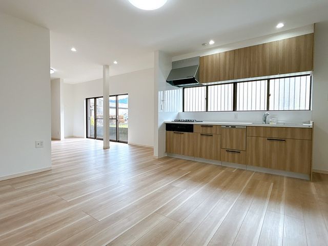 Renovated 4LDK House for Sale in Saiki, Oita - Thumbnail 4